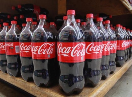 Megittam tegnap egy liter coca colát, majd rosszul lettem tőle. Elmentem az orvosomhoz aki EZT közölte velem: