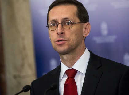 FÁJDALOMDÍJ JÖN a bankszámlákra az ÁLLAMTÓL több százezer magyarnak! Könnyen lehet, hogy ÖN is besöpörheti az egyösszegű 120 ezer forintos FÁJDALOMDÍJAT! ITT a lista – ők azok, akik már november 23-án jelezhetik, hogy jogosultak a pénzre :