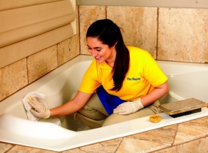 Ezzel töröld át a csempét és a kádat, hogy csillogjon és villogjon! Mindenkinek így kéne csinálni!