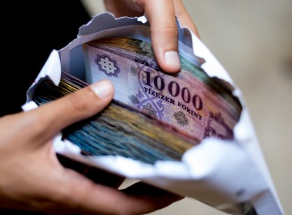 1 perce érkezett! NYUGDÍJASOK FIGYELEM ,most jelentették be! Ilyen még nem volt Magyarországon : megállíthatatlanul emelkednek a nyugdíjak jövőre! EKKORA NYUGDÍJEMELÉS JÖN JANUÁRBAN!!