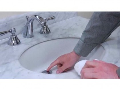 Elárulta a vízvezeték-szerelő, ő mit tesz, ha otthon eldugul a lefolyó! Azóta én is azt használom: