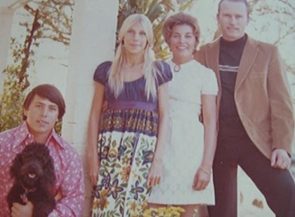 44 éve (!) találkozott utoljára imádott feleségével: aztán házfelújítás közben elbontanak egy falat, és letaglózó látvány tárul a szemük elé