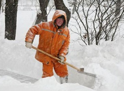 Ennek a házmesternek aztán van humorérzéke! Percek óta nevetünk: