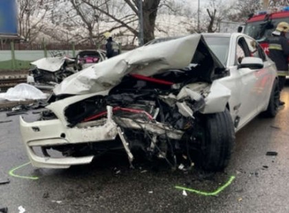 Gazdag fiatalok versenyeztek a bmw-vel, megölték az ártatlan nőt, aki csak haza fele tartott a családjához Karácsonyozni