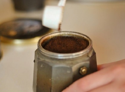 Ne dobd ki, mert EZEKRE IS jó a kávézacc! Leesett az állunk, annyi mindenre felhasználható, a drága vagy káros szerek helyett!