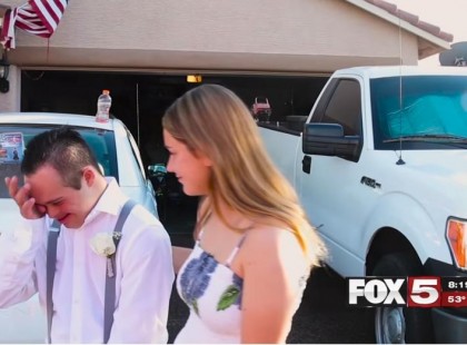 Egy lány volt hajlandó táncolni a Down-kóros fiúval. Amit cserébe kapott, arra nincsenek szavak…