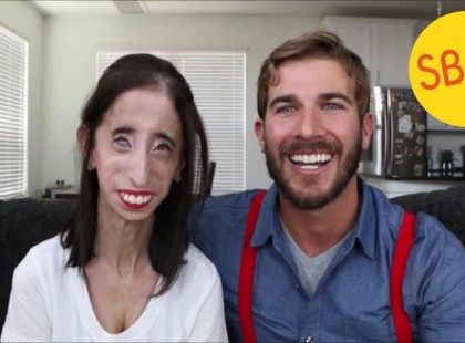 Kegyetlenül szekálta a sajtó, és a világ legcsúnyább nőjének nevezete. Így néz ki ma Lizzie Velasquez: