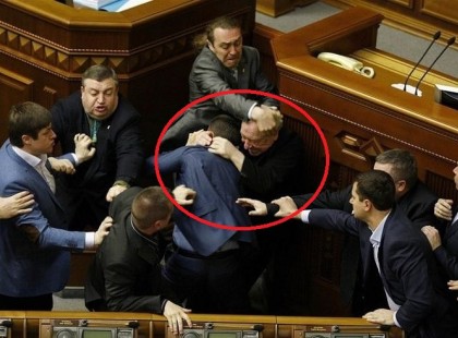 Durván elszabadult a pokol -Karácsony Gergely főpolgármester ORDÍTOZVA NEKIMENT Pintér Sándor belügyminiszternek - videó - Nézd meg a videót amíg le nem törlik