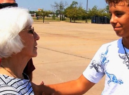 A 78 éves özvegyet kirabolják a temetőben: egy hét múlva egy 15 éves fiú keresi fel...