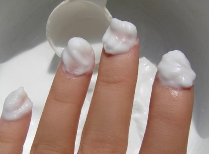 Dörzsölj kevés szódabikarbónát a körmödre - ez a kis trükk örökre megváltoztatja az életedet!