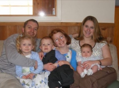 Te észre veszed, mi nem stimmel ezzel a családi fotóval? A legtöbben átsiklanak felette, pedig ha jobban megnézed...