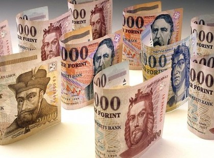 Pár perce jelentették be! Hamarosan sokak számlájára érkezik nagy pénz! Érdemes sűrűn ellenőrizni a bankszámlát!!! CSALÁDOK, nyugdíjasok, egyedülállók is megkapják!!! EKKORA ÖSSZEGRE KÉSZÜLJ: