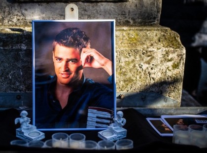 Mai nap Babicsek Bernát sírhelyénél jártunk..amikor megláttuk ezt, elsírtuk magunk