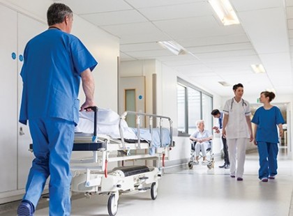 Gyógyíthatatlan beteg a csodálatos, Jászai Mari díjas színésznő, Magyarország nagy kedvence! Feladta a küzdelmet a betegség ellen ….