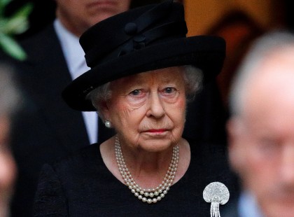 Hatalmas a baj! Szörnyű hír érkezett!Most jött a rossz hír Erzsébet királynőről, és Károly hercegért is nagyon aggódnak