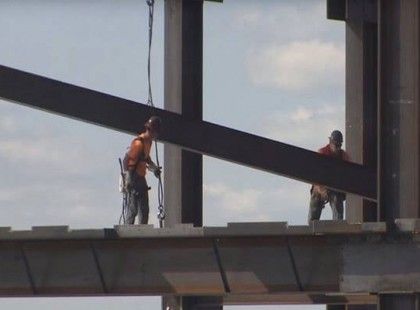 Amit a munkások láttak az egyik kórház ablakán, arra nincsenek szavak! Azonnal segíteni akartak!