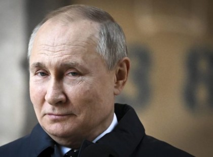 Putyin elveszti a háborút? Putyin nagyon furán viselkedett a mai vésztanácskozáson!EZT nézzétek: