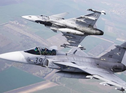 Újabb bombafenyegetés miatt szálltak fel a magyar Gripenek