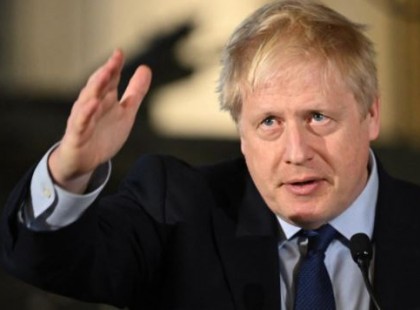 BORIS JOHNSON SZERINT ETTŐL RETTEG LEGINKÁBB PUTYIN: “TELJES PÁNIKBAN VAN AMIATT, HOGY…”