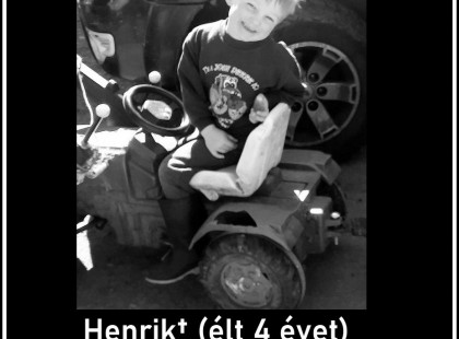 Kedves mindenki.. Ezt egyetlen anyának sem szabadna átélnie, amit én átélek most.. Mély fájdalommal tudatom veletek, hogy életét vesztette a 4éves fiam . Itt hagyott engem, mert…