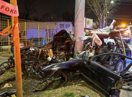 Sokkoló fotók a hajnali halálos balesetről-Fotók