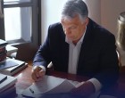 Orbán Viktor aláírta!ELDŐLT! : Pontosan ennyivel emelik visszamenőleges a NYUGDÍJAKAT 2022. július elsejével !