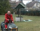 Nagy Feró (kisnyugdíjas) megmutatta gyönyörű birtokát: ő gondozza a hatalmas kertet
