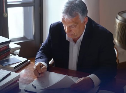 Orbán Viktor aláírta!ELDŐLT! : Pontosan ennyivel emelik visszamenőleges a NYUGDÍJAKAT 2022. július elsejével !
