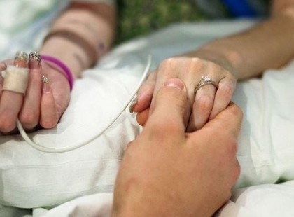 A biztonsági kamera felvette, hogy a nő meghalt a kórházban. 0.14-nél nem fogsz hinni a szemednek!