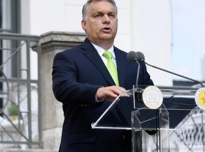 FRISS!RENDKÍVÜL NEHÉZ 4 ÉV JÖN, MEG KELL HÚZNI A GATYA MADZAGOKAT. ÚJABB ADÓK, ÉS KÖLTSÉG MEGVONÁSOK JÖHETNEK.