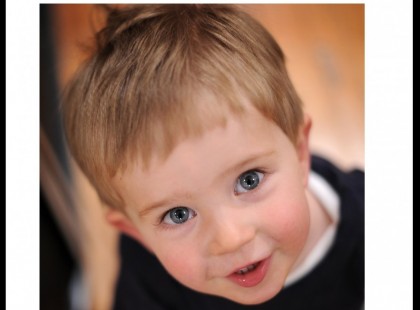 Gyász:Megölte a 2éves kisfiát ez a magyar 