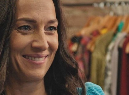 Fésűs Nellynél hatalmas a boldogság!!!Megmutatta Fésűs Nelly , hogy kerekedik a babapocakja! Erre AZTÁN TÉNYLEG nem számítottunk: