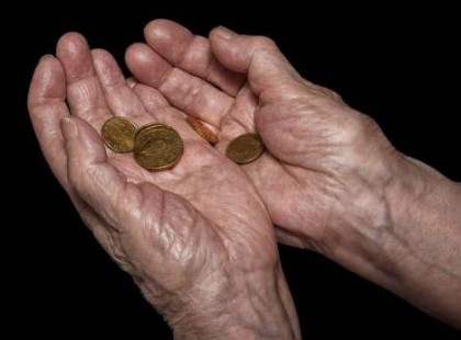 A néni nem tudta kifizetni a csirkecombot: szó szerint megjegyeztem, mit mondott neki a boltvezető, annyira meglepett