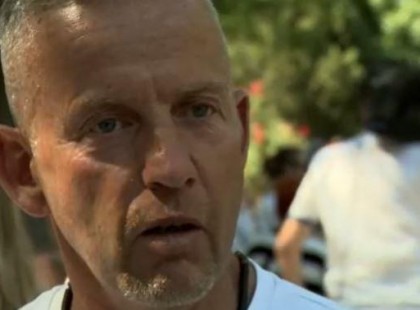 NORBI KIKELT MAGÁBÓL, ÍGY SZÓLT BE AZOKNAK AKIK ÖLTÖZÉKÉT KRITIZÁLTÁK BERKI TEMETÉSÉN: “TUDJÁTOK MI A BOTRÁNY? KINÉZNI VALAKIT ÉS…”