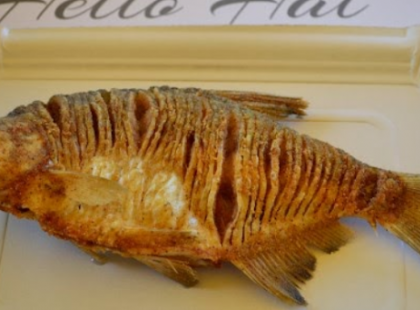 A nyugdíjas barátnőmmel beültünk egy lakókocsis kifőzdébe Siófokon sült keszeget enni, majd 10 perc múlva hatalmas kiabálásra lettünk figyelmesek. Csak annyit szeretnék, hogy minél többen tudjanak az esetről! Hol van már az a híres magyar vendégszeretet?