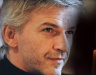 Kedves Mindenki ! Szomorú hírt kaptunk! Sajnos ő már nincs közöttünk. Gyászol  Alföldi Róbert nagyon megviselte az újabb szörnyű tragédia!