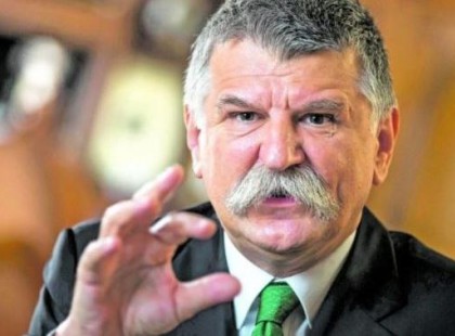 EGY TANÁR NEM KÍMÉLTE KÖVÉR LÁSZLÓT: “ÖN MOST KAPOTT 254 EZER FORINTOS FIZETÉSEMELÉST, ÉN HA ÜGYESEN SPÓROLOK, AKKOR…”