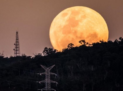 DÖBBENETES VÁLTOZÁST HOZ A MAI SZUPERHOLD, ÓRIÁSI ENERGIÁK SZABADULNAK FEL- Kosok, Bikák, Ikrek,Rák ,oroszlán,szűz ,Mérleg - skorpió-nyilas -bak-vízöntő-halak figyelem ! 