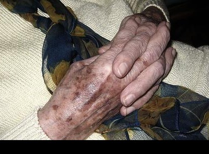 Anya és fia már tíz éve nem találkoztak. Egy nap ott áll a fia küszöbén. Elfacsarja a szívemet ez a történet