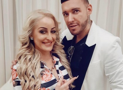 Amikor visszanyal a fagyi! :D :D Akkora a baj, hogy Joly albérletbe kényszerült.. eközben Suzy milliókat keres. Fordult a kocka!