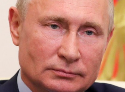 Putyinnak napjai vannak hátra? Remeg a lába, fel van puffadva a feje, össze van görnyedve, orvosok ezt mondják....