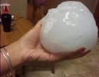 Tegnap brutális vihar tombolt, és labda méretű jégeső verte össze a környéket!! :O