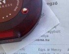 Pár napja Ördög Nóráék büféjében ettem Balatonakarattyán., 1 darab jégkockáért 200 forintot számoltak fel, ám a hidegzuhany csak ezután jött!SZÉP volt Nóri!