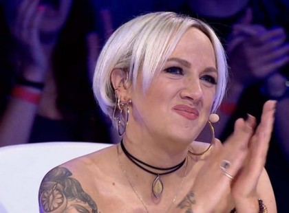 Tóth Gabi : „Érdekel is engem, hogy egy-két ember, hogyan vergődik magának jobbra-balra” Tóth Gabi mától magasról tesz a negatív véleményekre:– videó