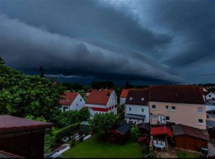 13 megye riasztást kapott délutánra – Hatalmas vihar közelít, aki itt él, készüljön fel!