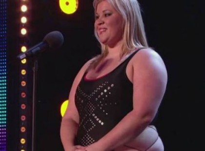 Amikor színpadra lépett rúdtáncosként, a zsűri is alig tudta elnyomni a kitörni készülő nevetését. Ám ahogy belekezdett a show-ba, mindenki lefehéredett!