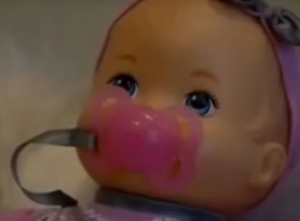 A 3 ÉVES GYEREK HANGOKAT HALLOTT ÉJJEL. NEM HITTEK NEKI, PEDIG EZ A BORZALOM ÁLLT MÖGÖTTE!