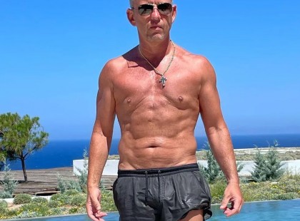 Schobert Norbi veréssel fenyegetőzik