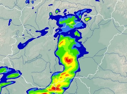 RIASZTÁS!SÚLYOS VIHAR VAN A NYAKUNKON! ÓRÁKON belül lecsap a FELHŐSZAKADÁS jéggel, cikázó villámokkal és fülsiketítő égzengéssel! EZEKRE A MEGYÉKRE MÁR KIADTÁK A RIASZTÁST :