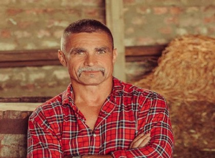 Először mutatta meg álomszép feleségét Ambrus Attila vagyis a Viszkis rabló! Atya ég! Ritka Gyönyörű nőt talált maga mellé: